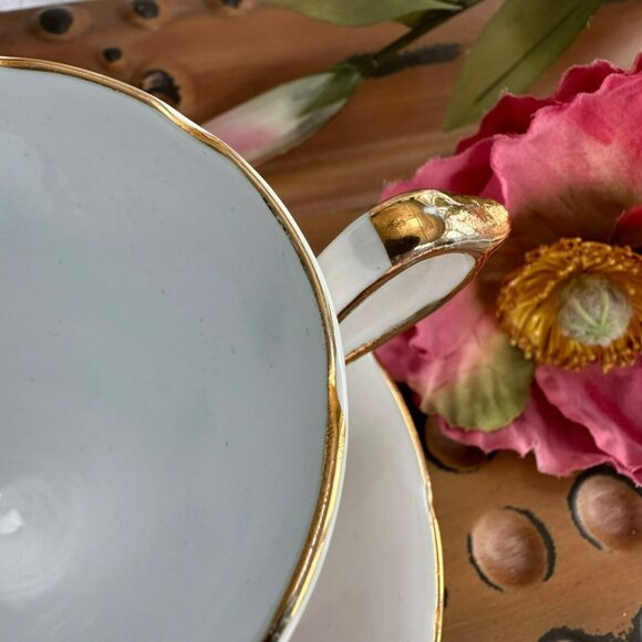 Delphine Bone China Tea Cup & Saucer Set With Red Rose Design Made In England - Picture 6 of 15